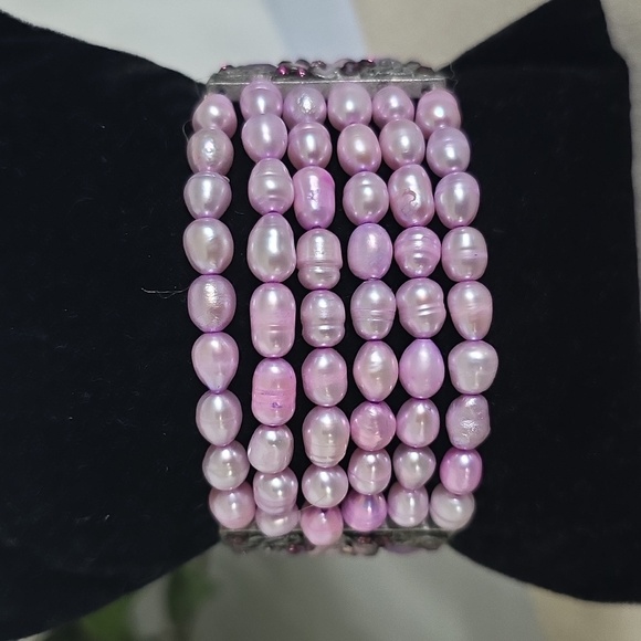 Silver Tone Multi Chain Lavender Dyed Baroque Pearls Enameled Stretch Bracelet - Picture 3 of 6